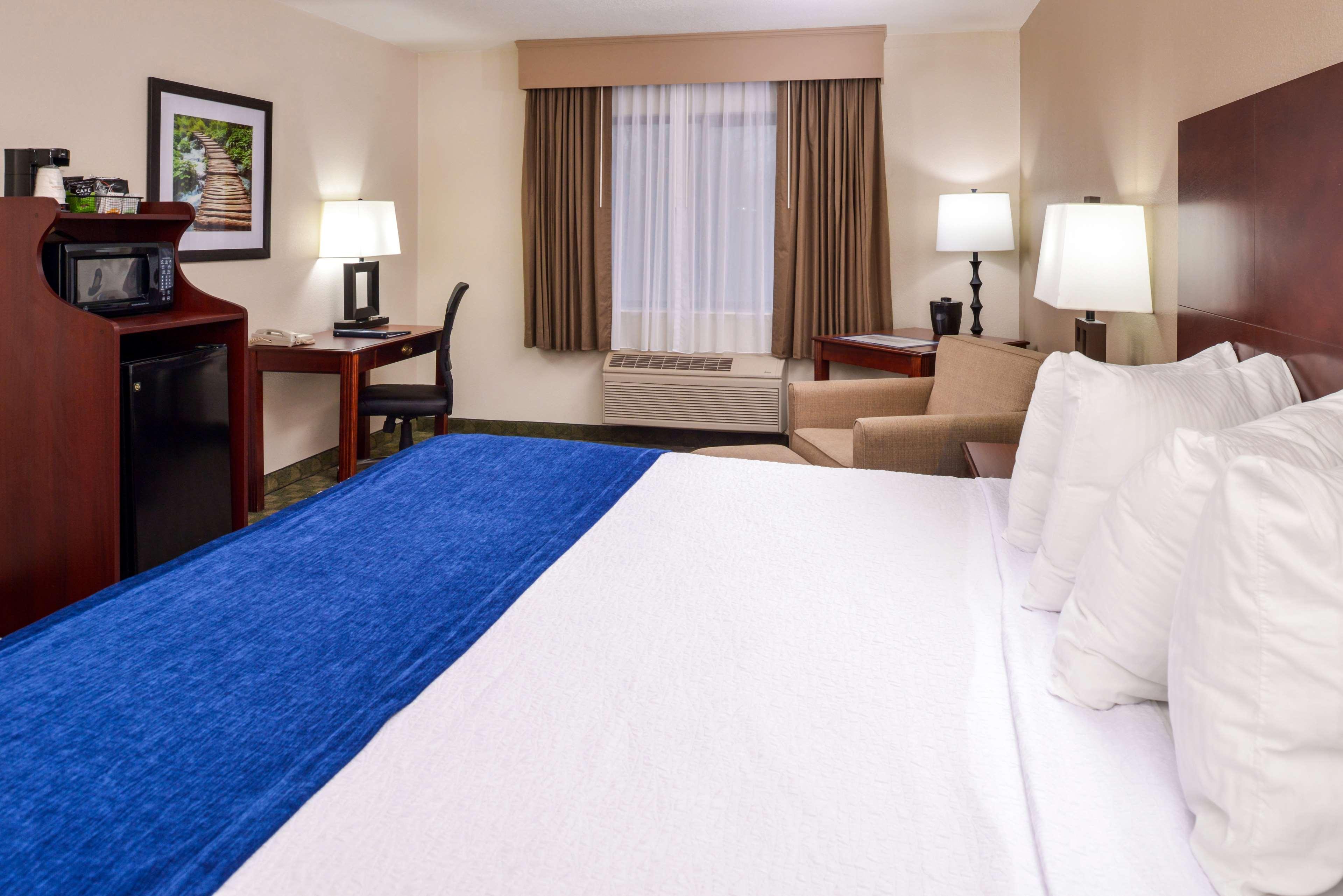Neosho Best Western Big Spring Lodge מראה חיצוני תמונה