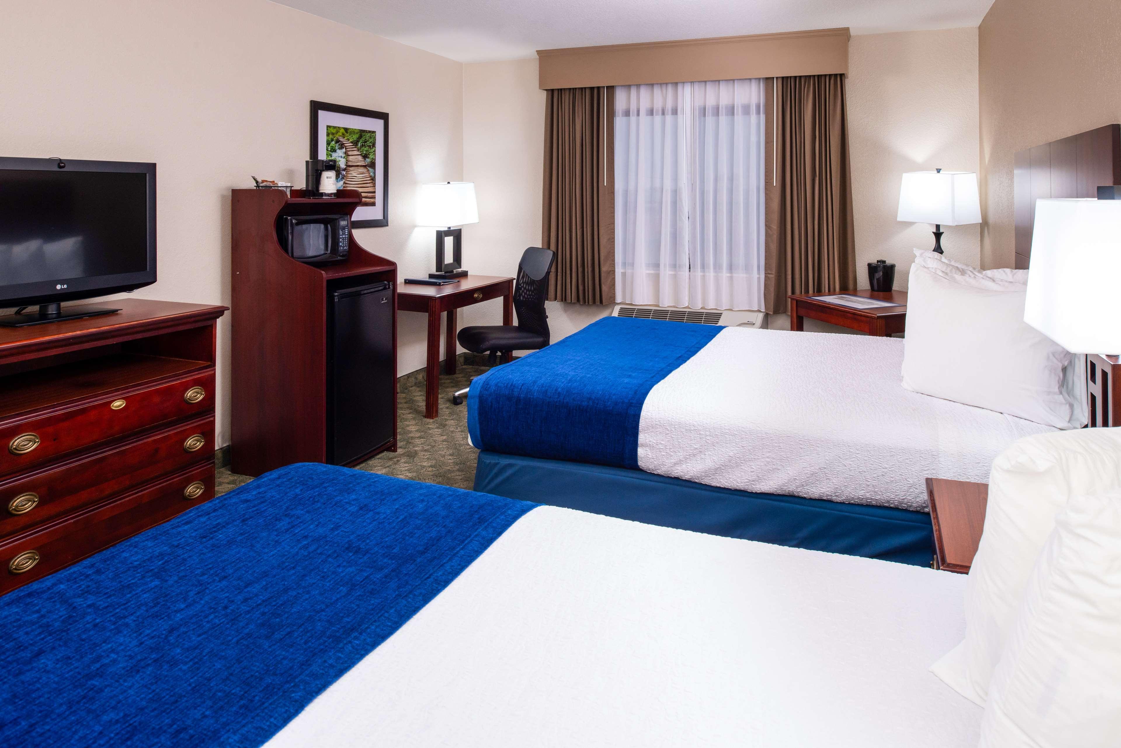 Neosho Best Western Big Spring Lodge מראה חיצוני תמונה